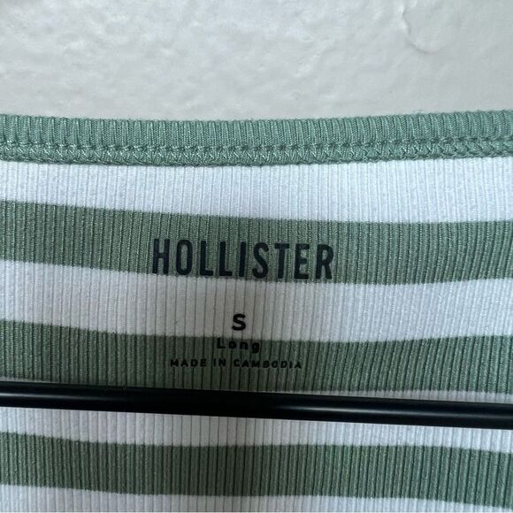 Hollister Ribbed Seamless Fabric Scoop Baby Tee Size Small Green White Stripes - Picture 3 of 8